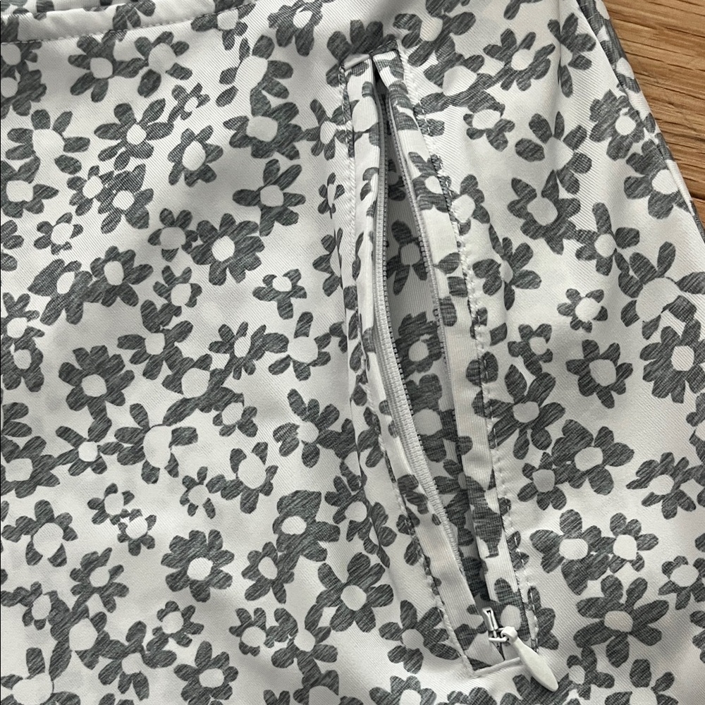 G/FORE Gray and White Patterned Skort - Picture 7 of 10
